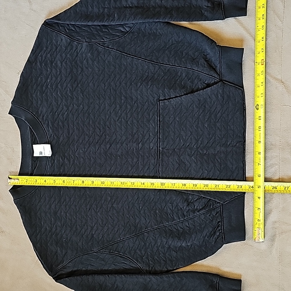 All In Motion black cropped sweatshirt - Picture 10 of 12